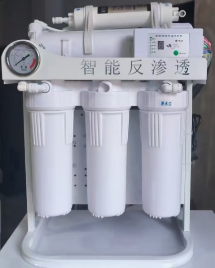 专业出售，维修家用净水机，商用净水机，售水机，油烟机，燃气灶