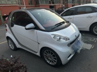 个人一手女士小车低价出售